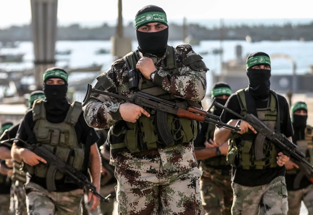 Witness Claims Israeli Military Disguised as Hamas Fighters in Hostage Rescue Operation