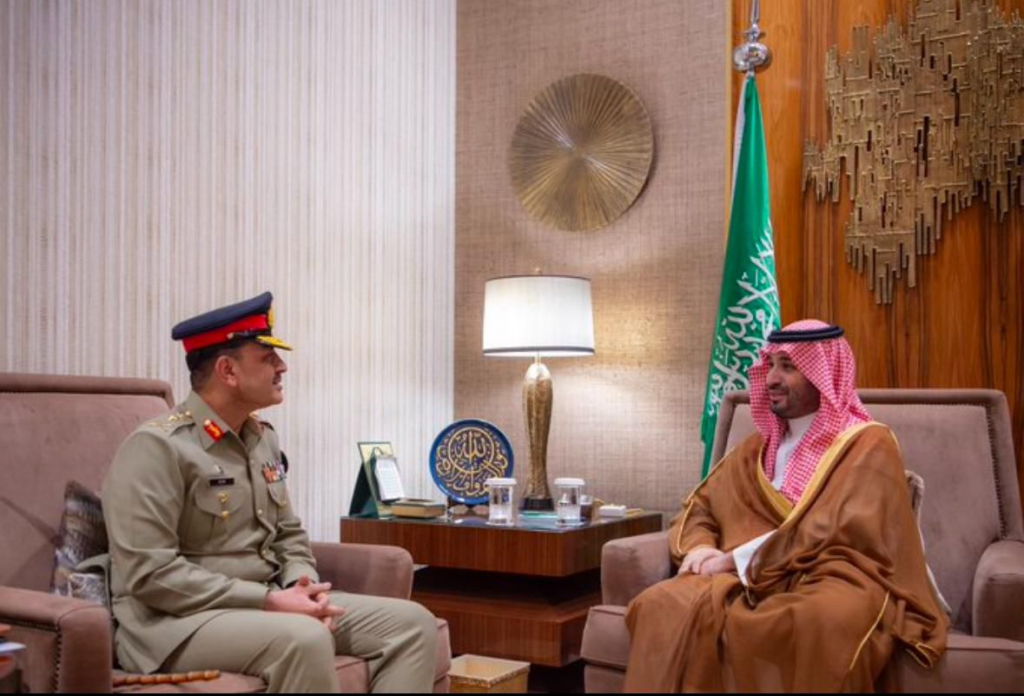Pakistan Army Chief and Saudi Crown Prince Discuss Defence and Regional Cooperation